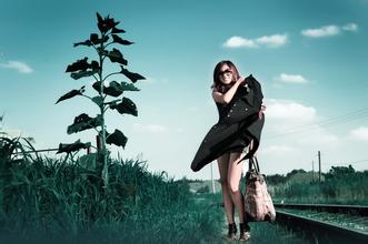 �������ѧ�˿˳�ǧ����Ƶ��ϰ��ƽͬ������ս��սʿ��Ļ��������ѫ�µ���...